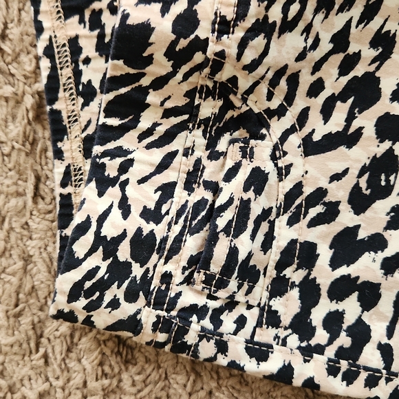 Animal print pants - Picture 4 of 9